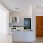 Modern 1 Bedroom *