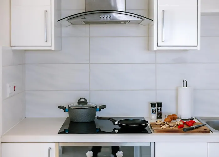 Διαμέρισμα Modern 1 Bedroom *