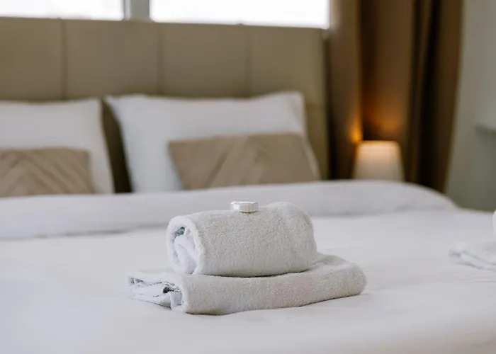 Modern 1 Bedroom Διαμέρισμα *